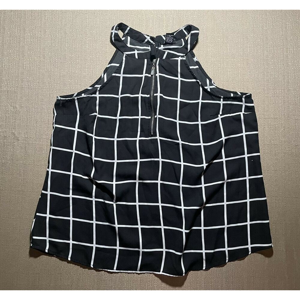 Rue 21 Women’s L Large Blouse Black White Geometric Sleeveless Zipper Front Top
